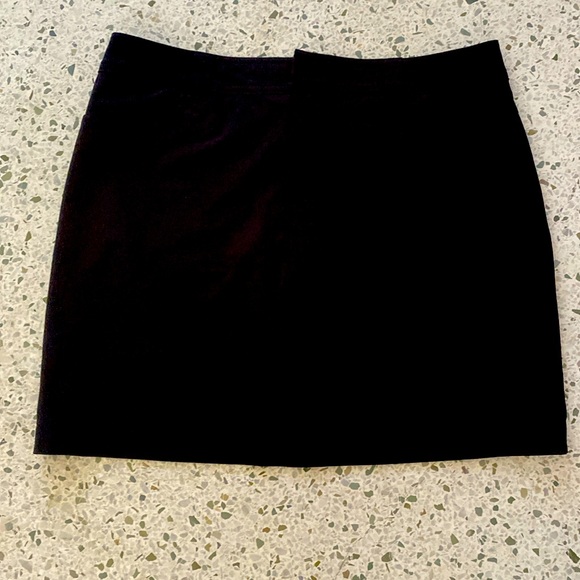 Eddie Bauer Black Womens Athletic Skirt with Attached Shorts Size 10 - Picture 1 of 3